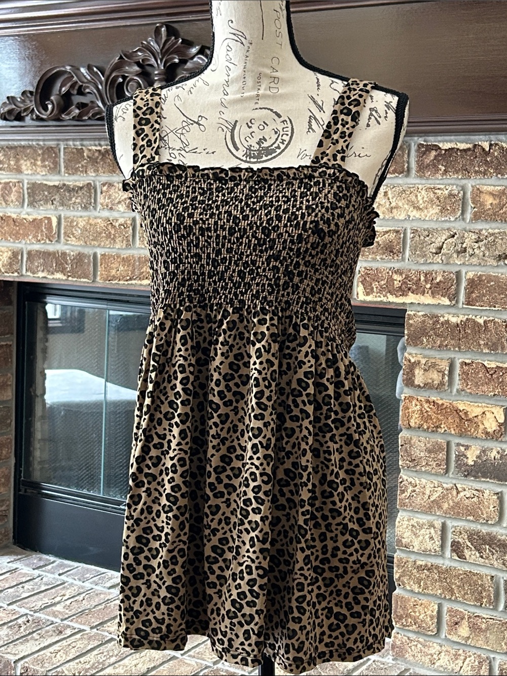 NWOT! Venus Leopard Animal Print Smocked Tank Top Sleeveless Tunic Women Medium